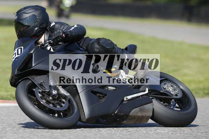 /44 09.08.2025 Plüss Moto Sport ADR/Freies Fahren/550